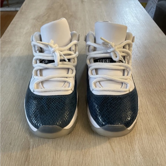 Jordan 11 Low Navy Snakeskin 8 - Picture 7 of 9